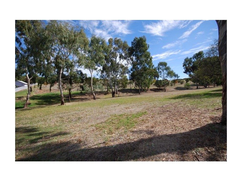 1 Cooinda Avenue, Redwood Park SA 5097