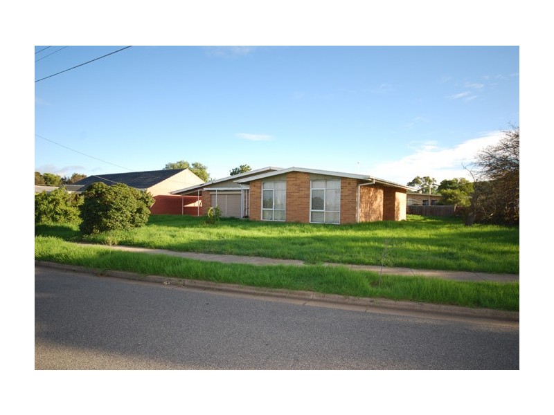 598 Sir Donald Bradman Drive (Cairns Slip Road), Lockleys SA 5032