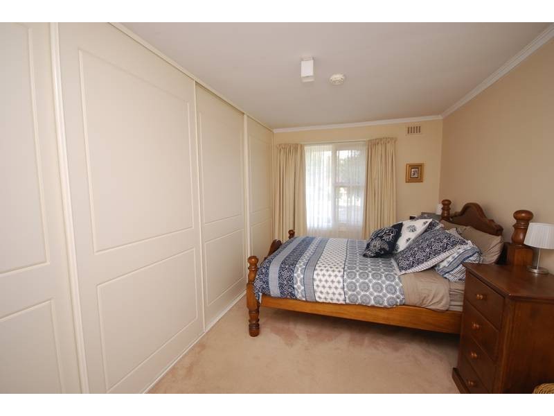 36 Carnarvon Avenue, Redwood Park SA 5097