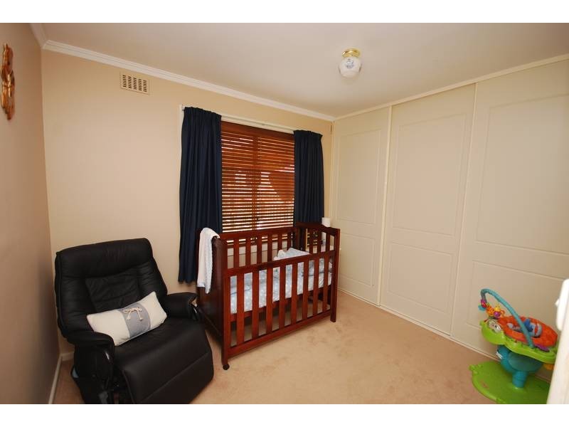 36 Carnarvon Avenue, Redwood Park SA 5097