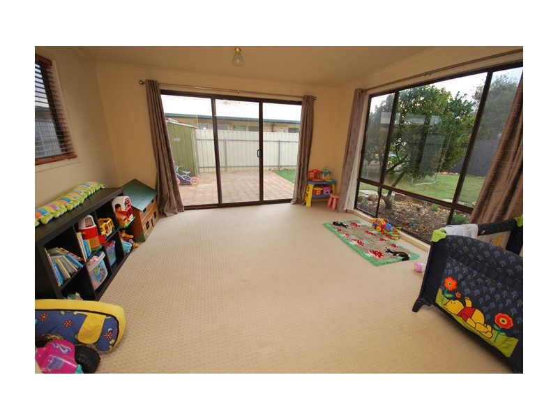 53 Railway Crescent, Evanston SA 5116