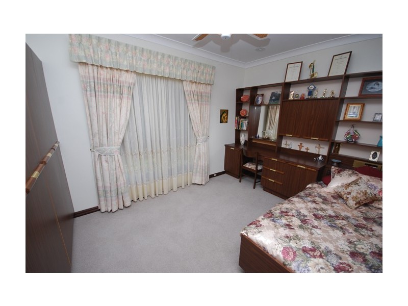 22 Dennis Grove, Vista SA 5091