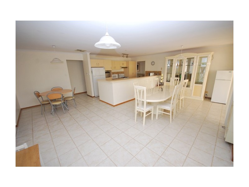 3 Mold Court, Evanston Park SA 5116