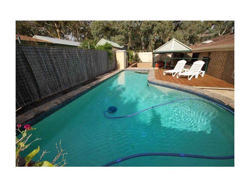 33 Mumford Avenue, St Agnes SA 5097