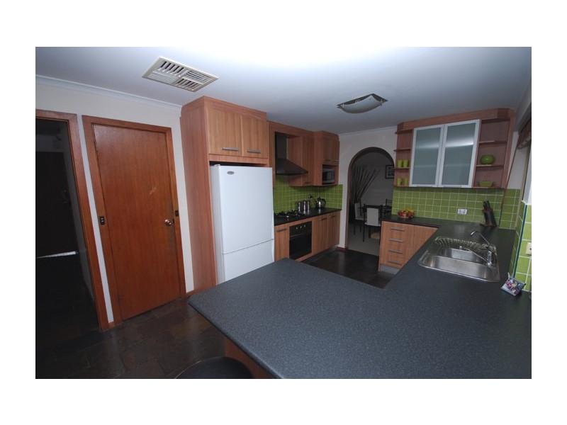 4 Anne Marie Court, Golden Grove SA 5125