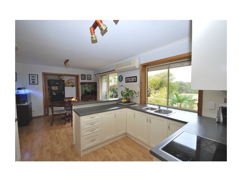 27 Edinburgh Road, Modbury SA 5092