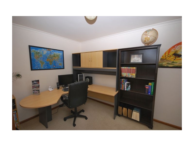 27 Edinburgh Road, Modbury SA 5092