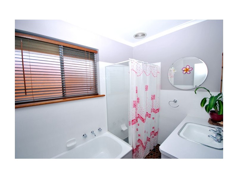 27 Edinburgh Road, Modbury SA 5092
