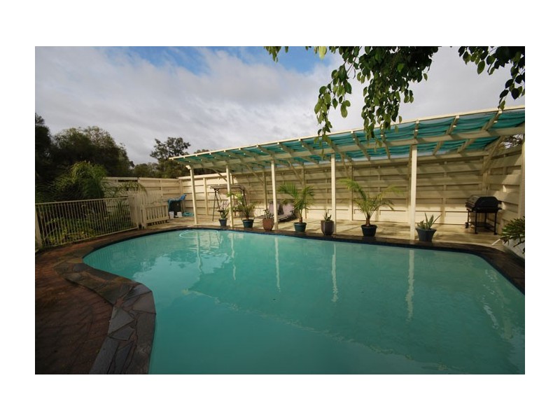 27 Edinburgh Road, Modbury SA 5092