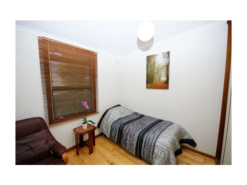 6 Domain Avenue, Para Vista SA 5093