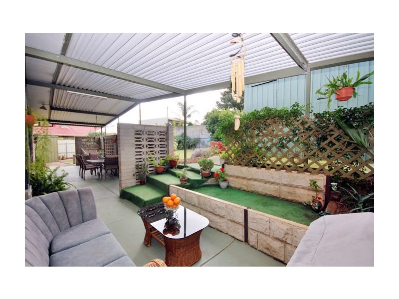 6 Domain Avenue, Para Vista SA 5093