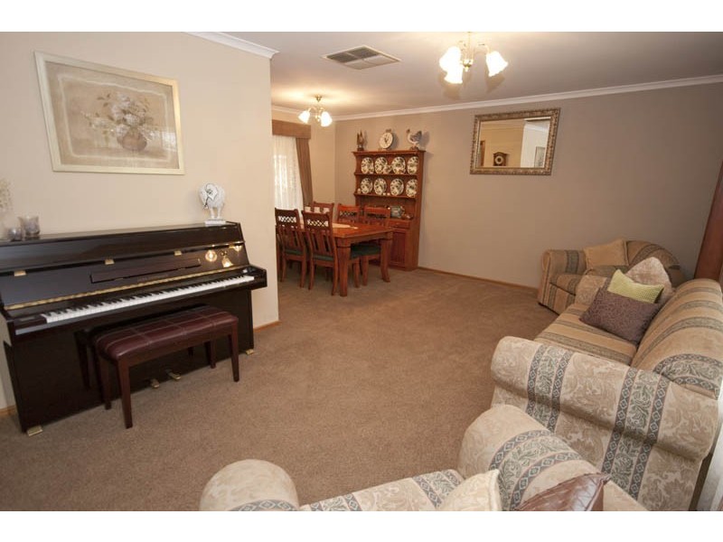 17 Barker Avenue, Tea Tree Gully SA 5091