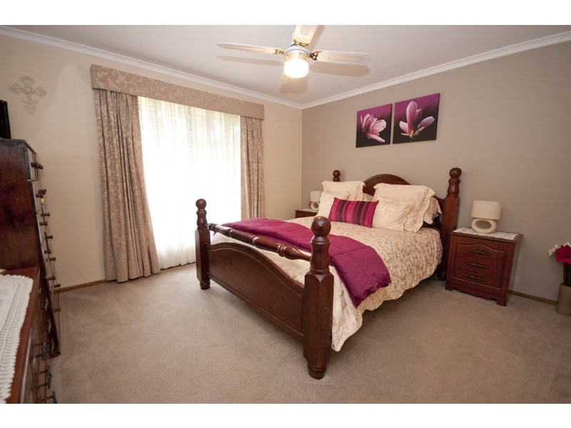 17 Barker Avenue, Tea Tree Gully SA 5091