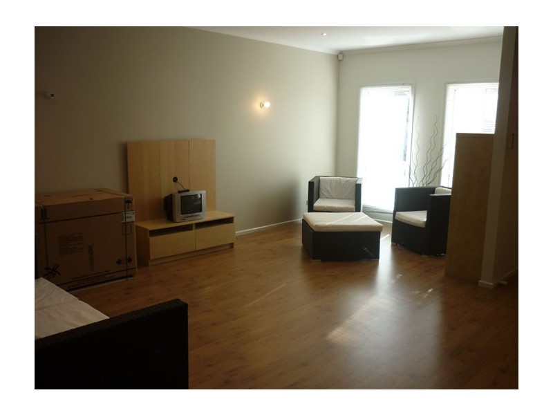 42 Franklin Avenue, Mawson Lakes SA 5095