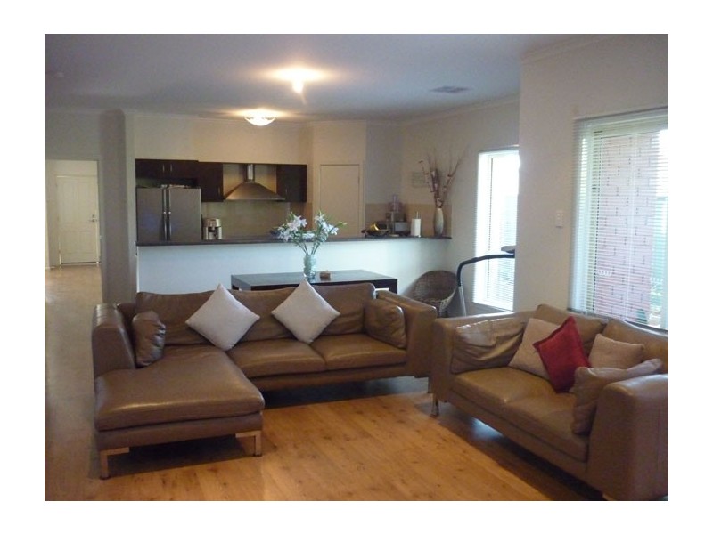 42 Franklin Avenue, Mawson Lakes SA 5095