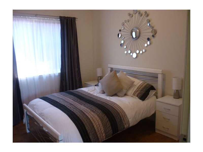 42 Franklin Avenue, Mawson Lakes SA 5095