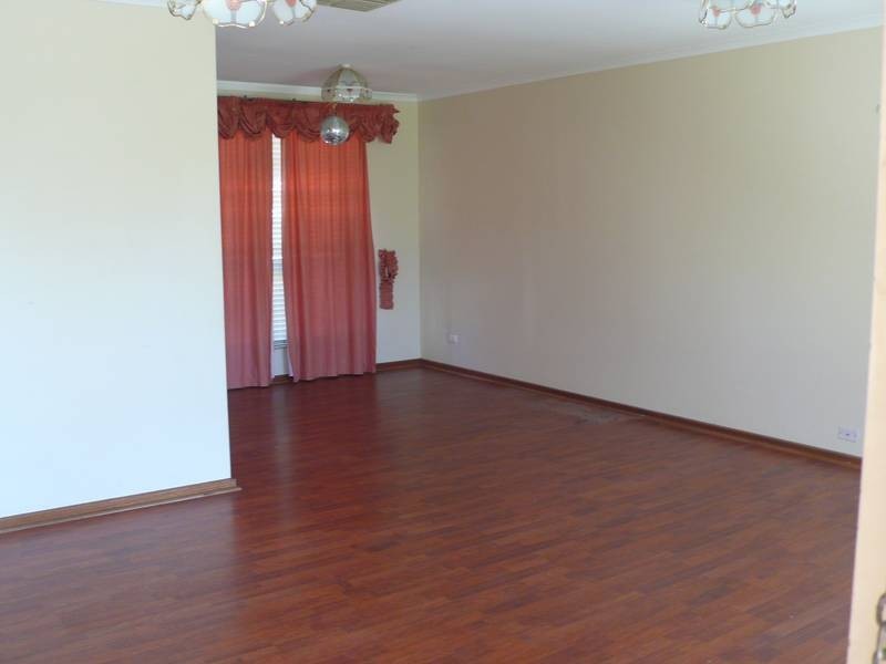 9 Selangor Ave, Banksia Park SA 5091