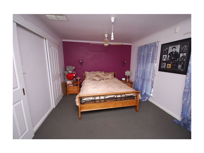 11 St Annes Court, Wynn Vale SA 5127