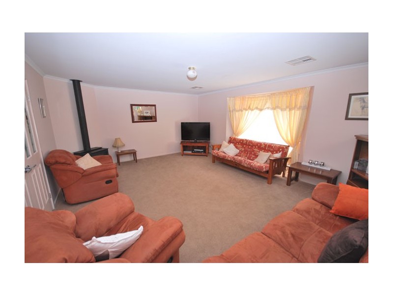 35 Doradus Avenue, Hope Valley SA 5090