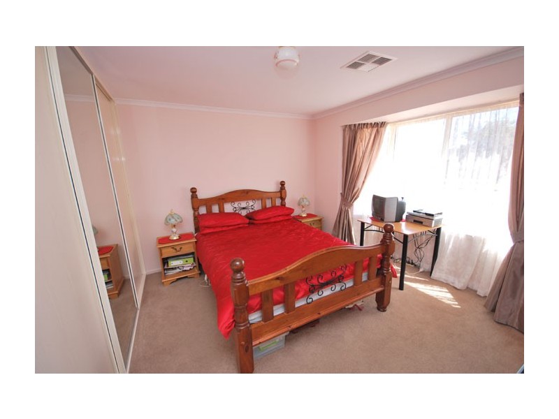 35 Doradus Avenue, Hope Valley SA 5090