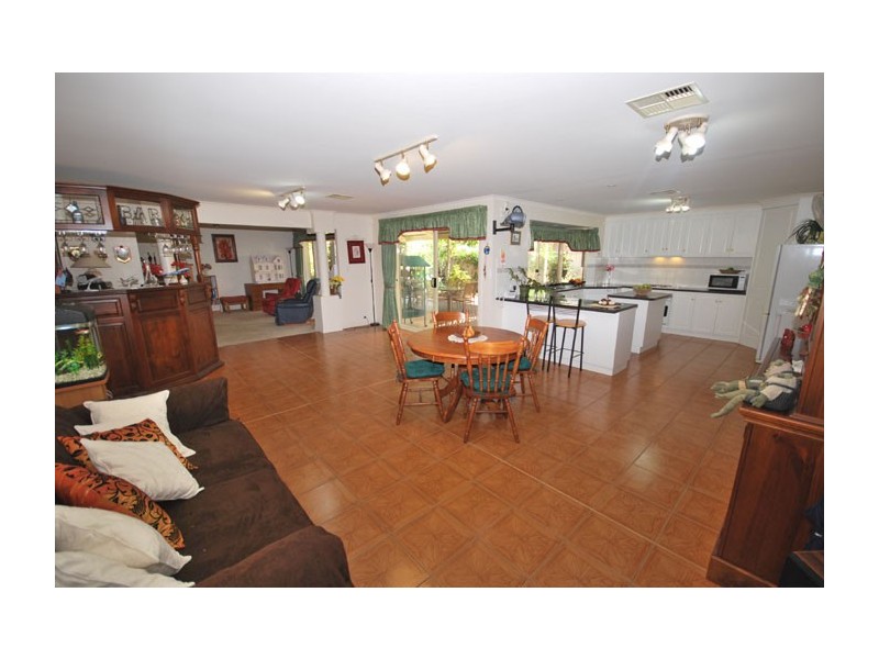 4 Pineridge Court, Golden Grove SA 5125