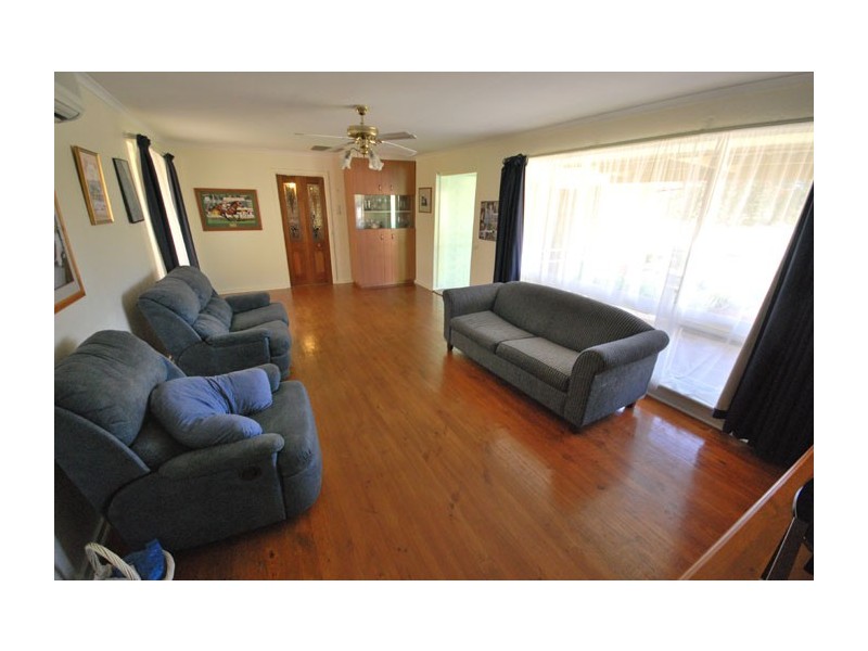 8 Vulcan Avenue, Modbury Heights SA 5092