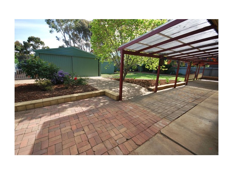 8 Vulcan Avenue, Modbury Heights SA 5092