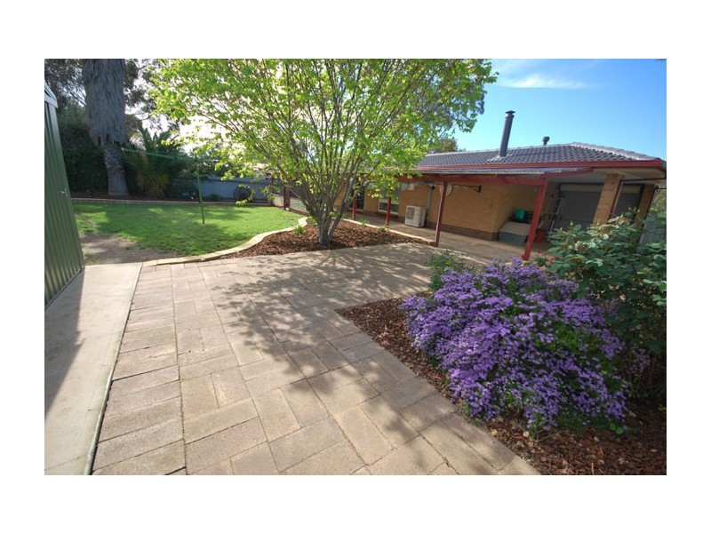 8 Vulcan Avenue, Modbury Heights SA 5092