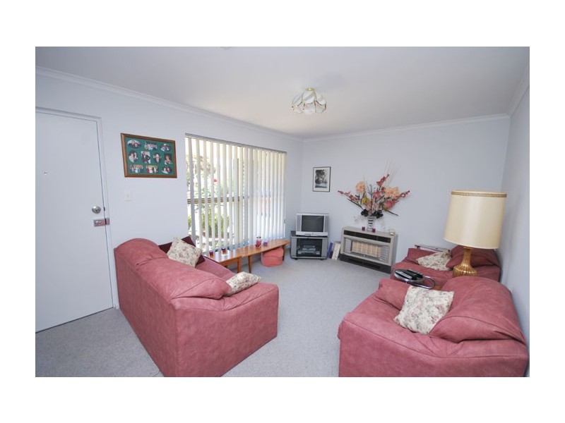 2/2 Chertsey Court, Wynn Vale SA 5127