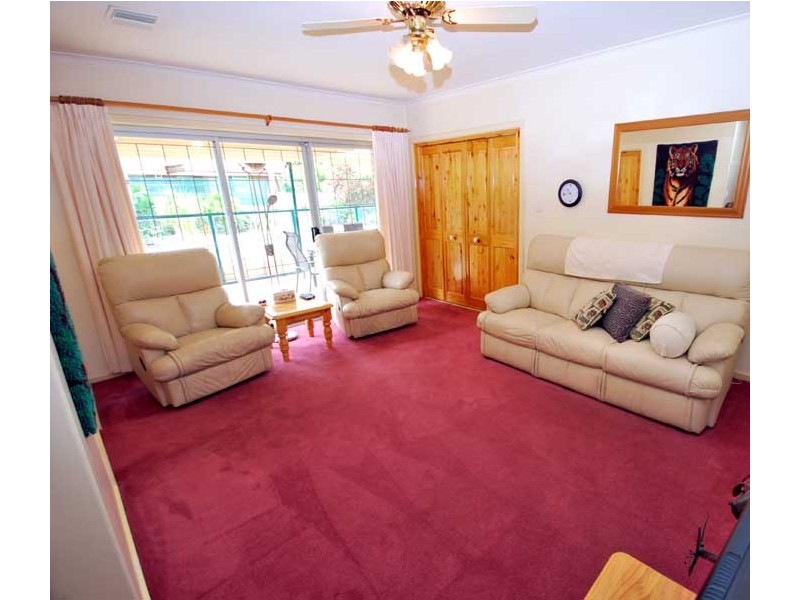 25 Loch Lomond Drive, Modbury SA 5092