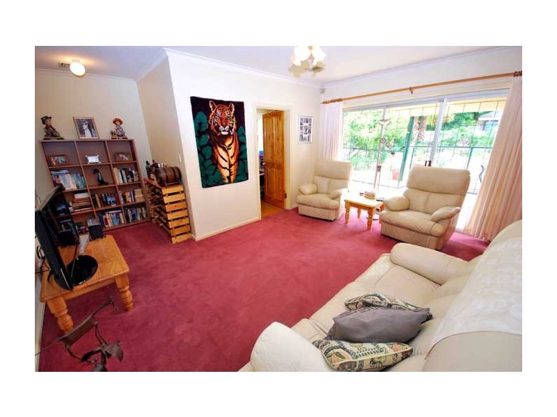 25 Loch Lomond Drive, Modbury SA 5092