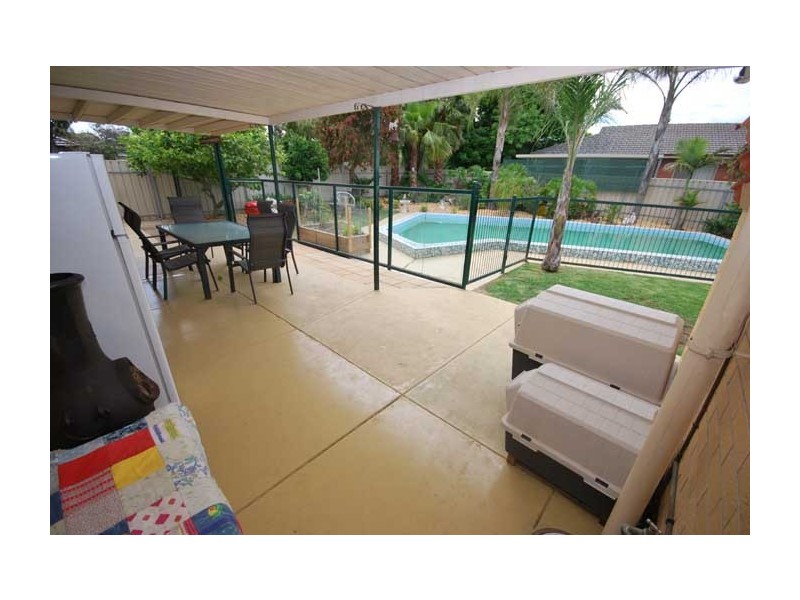 25 Loch Lomond Drive, Modbury SA 5092