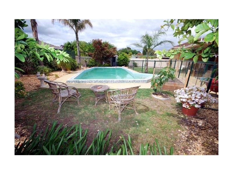 25 Loch Lomond Drive, Modbury SA 5092