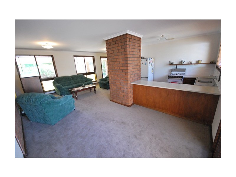18 Pelsaert Avenue, Fairview Park SA 5126