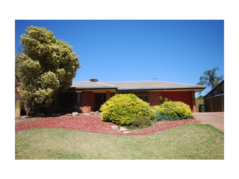 37 Park Lake Drive, Wynn Vale SA 5127