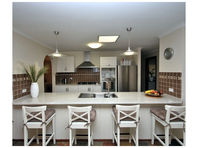 37 Park Lake Drive, Wynn Vale SA 5127