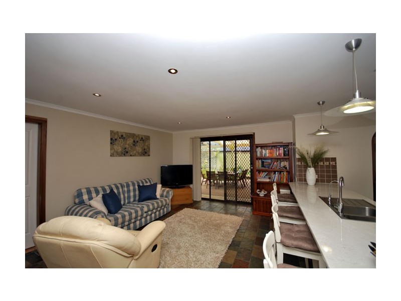 37 Park Lake Drive, Wynn Vale SA 5127