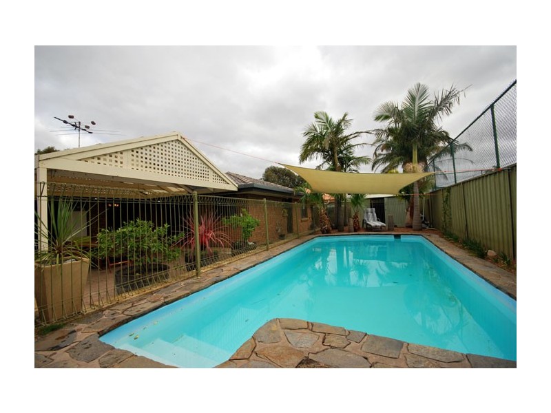37 Park Lake Drive, Wynn Vale SA 5127