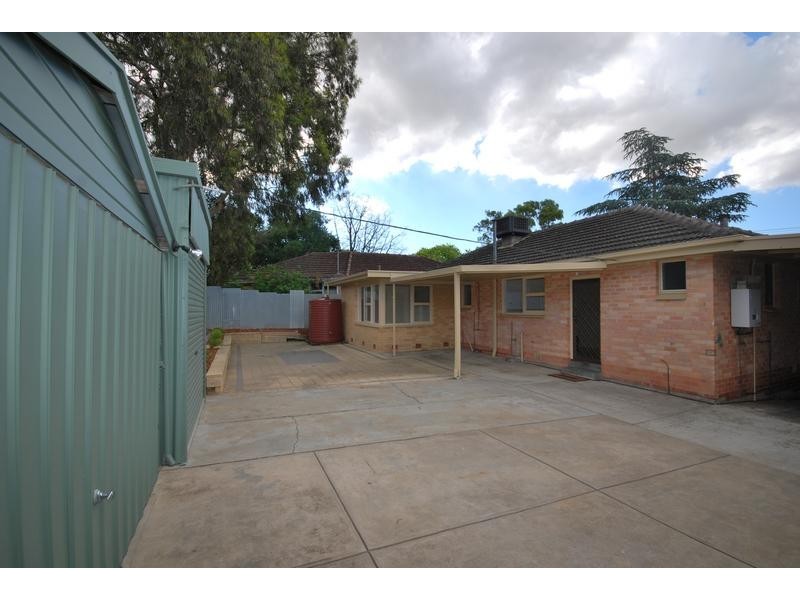 21 Gloucester Avenue, Redwood Park SA 5097