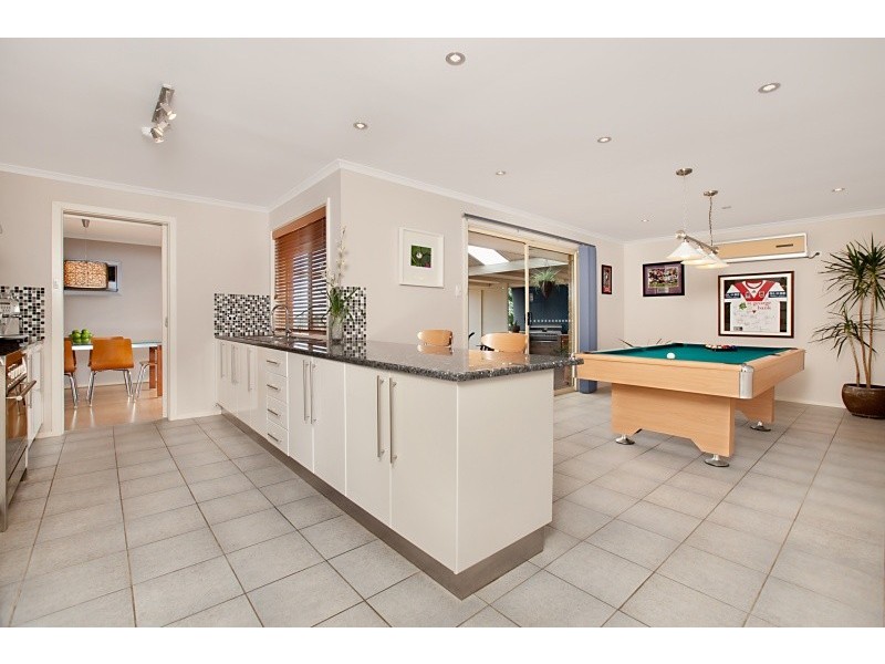 16 Burford Crescent, Redwood Park SA 5097