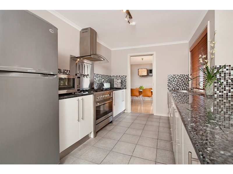 16 Burford Crescent, Redwood Park SA 5097