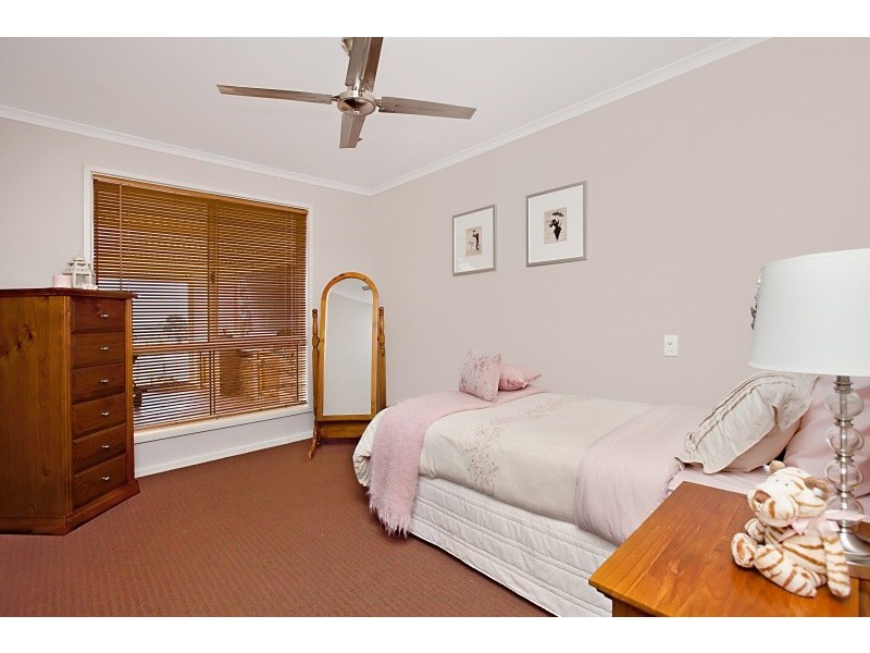 16 Burford Crescent, Redwood Park SA 5097