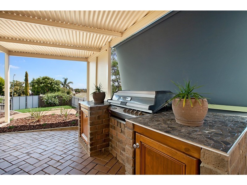 16 Burford Crescent, Redwood Park SA 5097