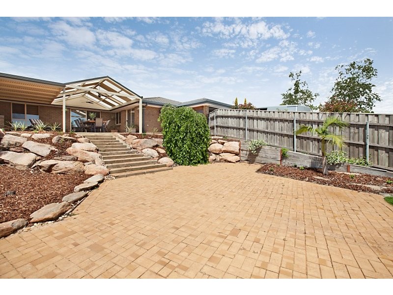 16 Burford Crescent, Redwood Park SA 5097