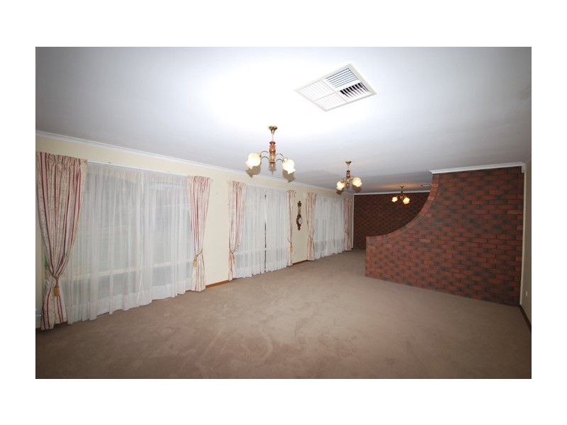 9 Pitman Court, Redwood Park SA 5097