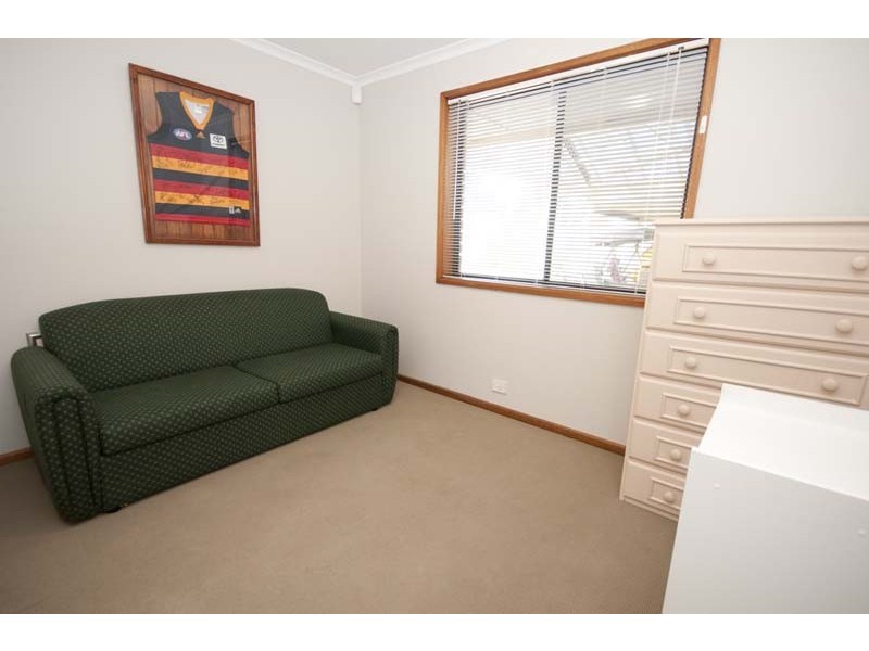 27 Dearman Avenue, Redwood Park SA 5097