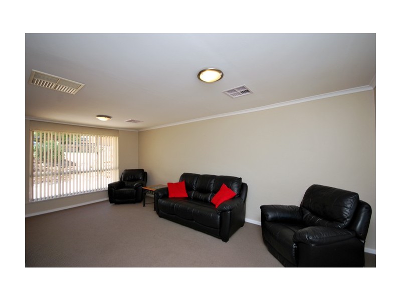 26 Minnamurra Drive, Redwood Park SA 5097