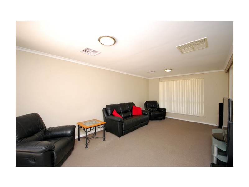 26 Minnamurra Drive, Redwood Park SA 5097