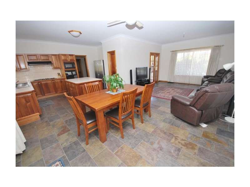 7 Raschella Street, Hope Valley SA 5090