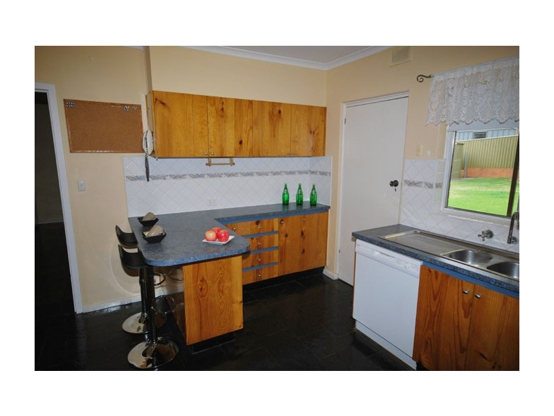 6 Snead Crescent, Fairview Park SA 5126